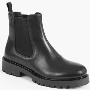 Kenova Lug Chelsea Boots